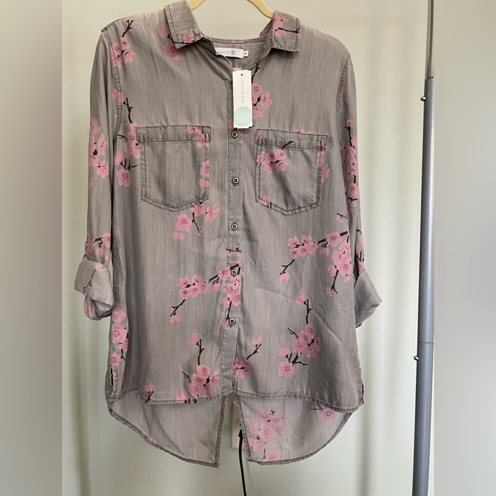 Billy T Madge Chambray Botton Down Top